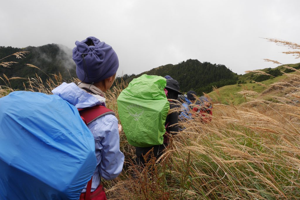 Route8八號公路 保暖衣 三用保暖帽 保暖防水手套 奇萊北峰測試